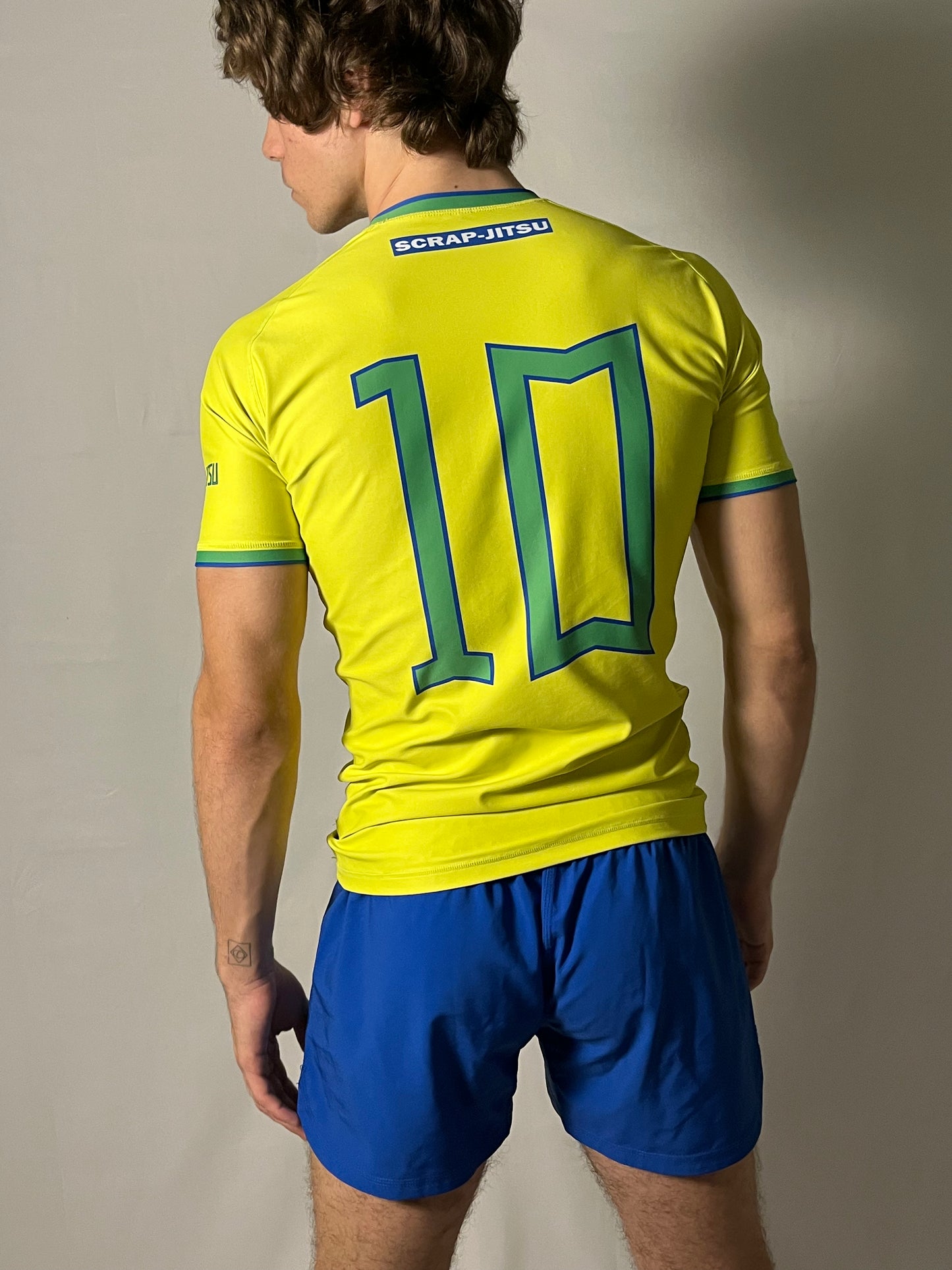 01 - COPA 26 RASHGUARD